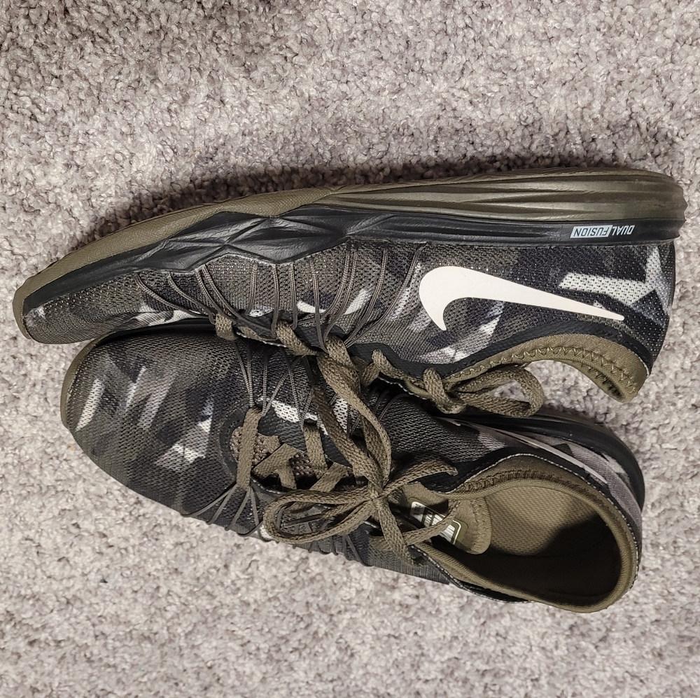 Nike Dual Fusion